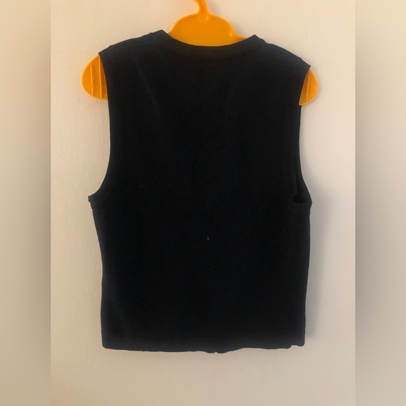 Sleeveless cropped zip up with front pocket - Picture 2 of 2